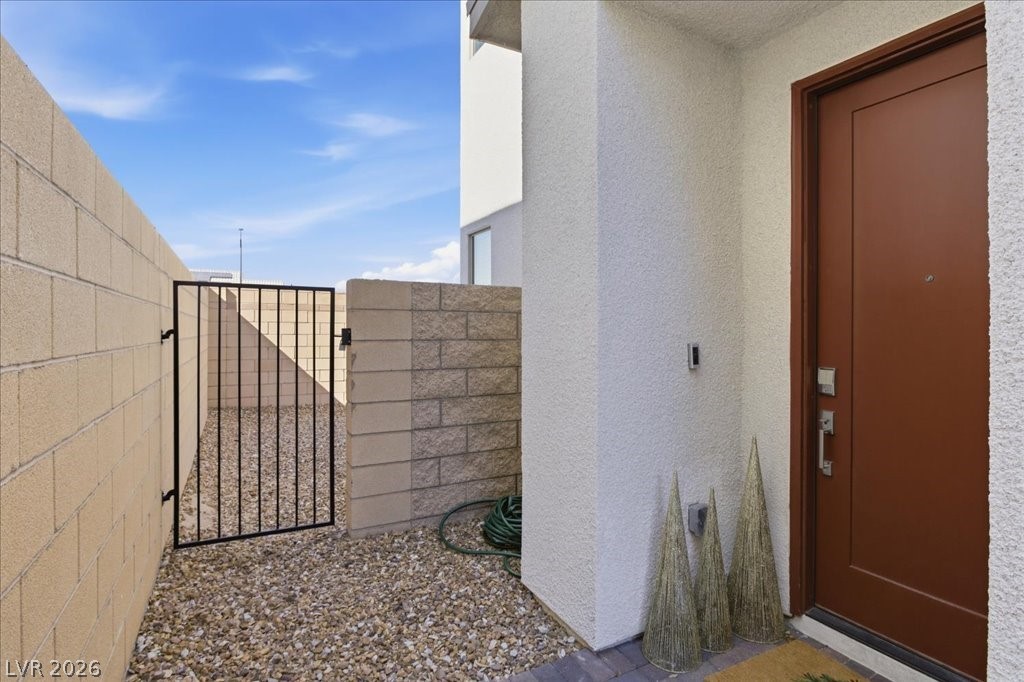 Photo 7 of 34, 2555 Campaldo Street