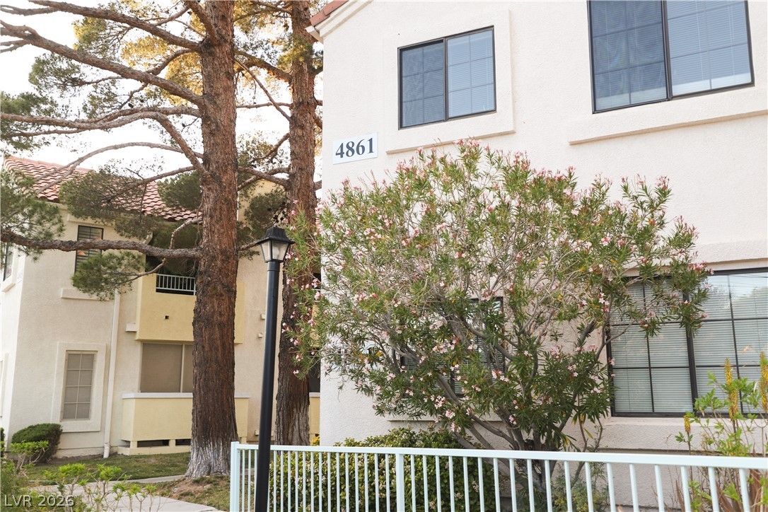 Photo 21 of 99, 4861 S Torrey Pines Drive #106
