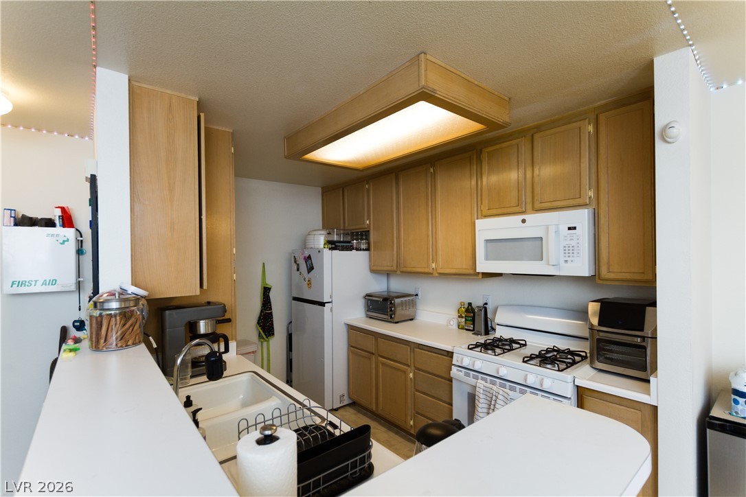 Photo 75 of 99, 4861 S Torrey Pines Drive #106