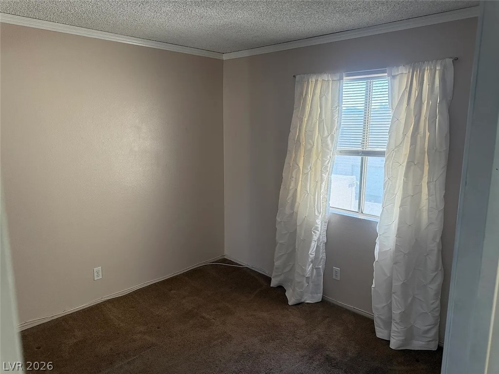 Photo 15 of 26, 4914 Larkspur Street