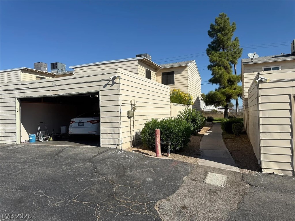Photo 26 of 26, 4914 Larkspur Street