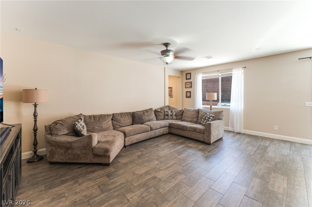 Photo 9 of 36, 7113 Forest Heights Court