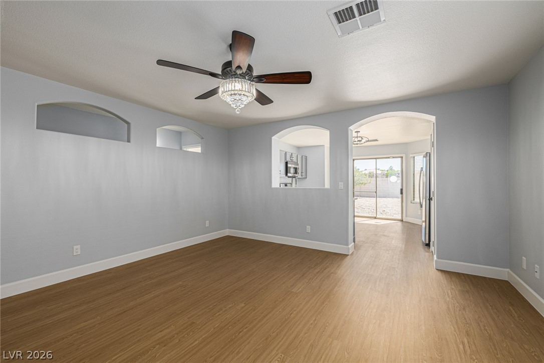 Photo 4 of 1043 Silver Creek Avenue