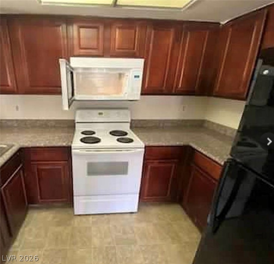 Photo 9 of 38, 2812 Bluegill Way #A