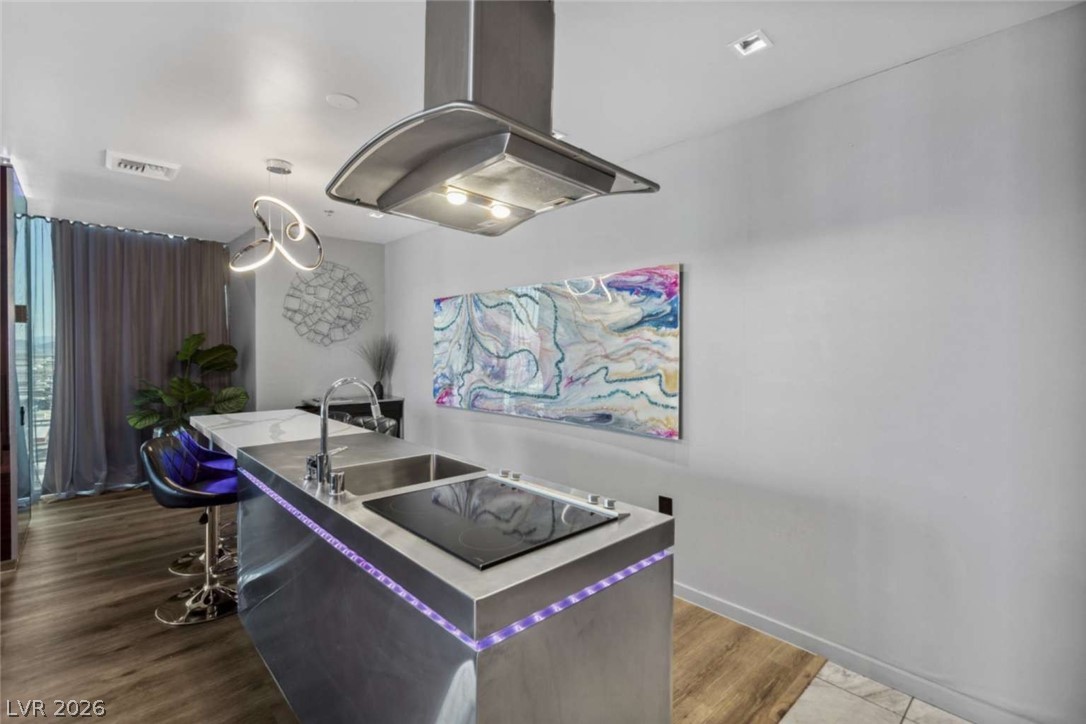 Photo 9 of 20, 4381 W Flamingo Road #3322