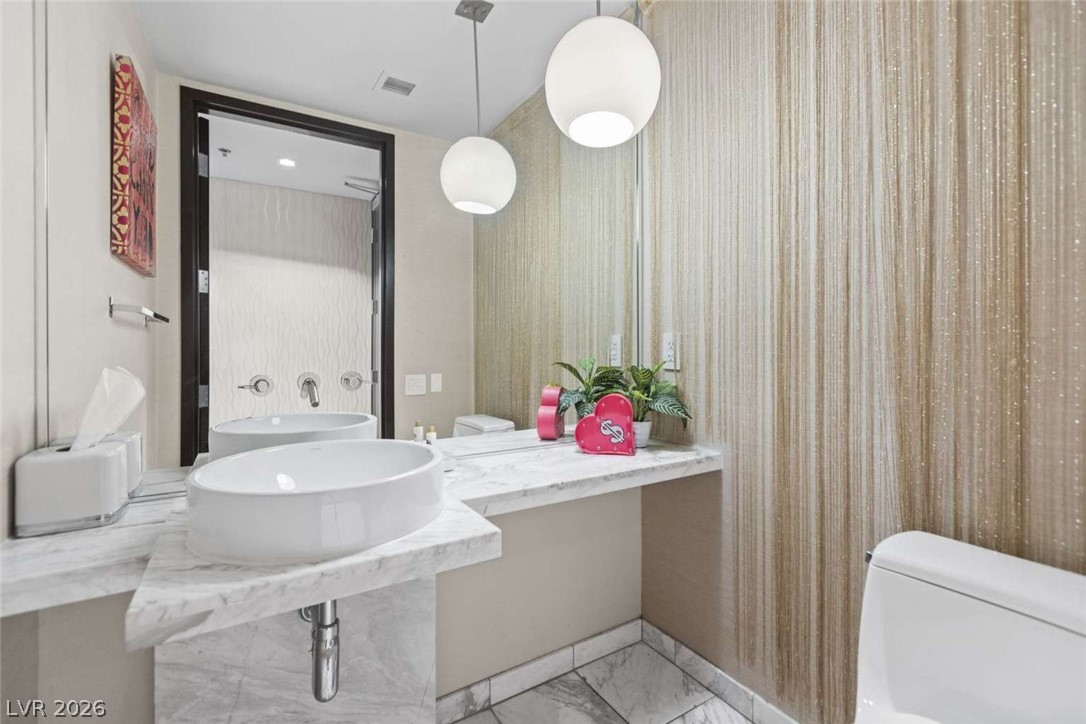 Photo 12 of 20, 4381 W Flamingo Road #3322