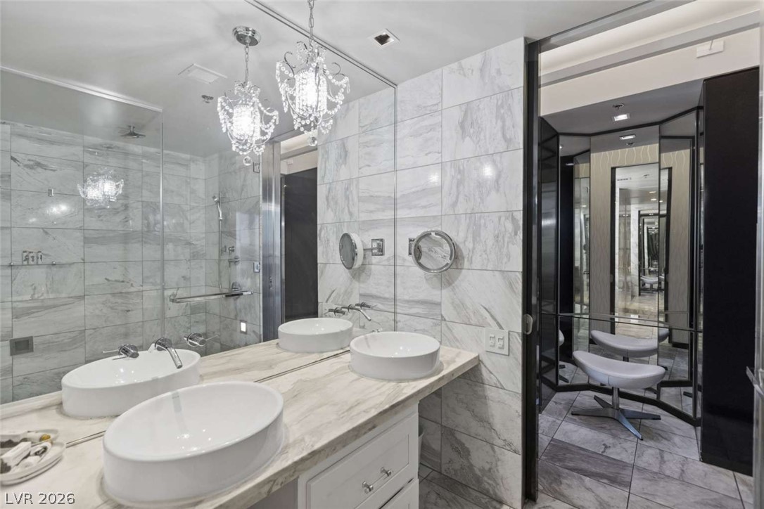 Photo 14 of 20, 4381 W Flamingo Road #3322