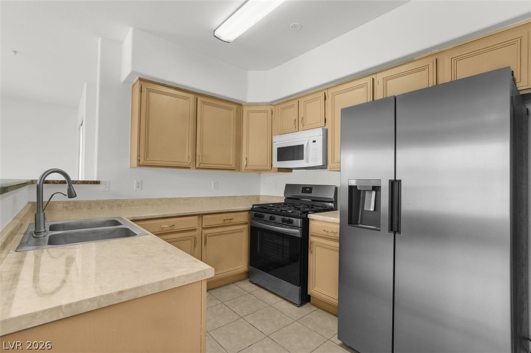 Photo 14 of 31, 7107 S Durango Drive #305