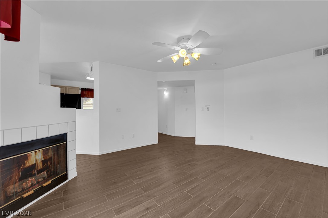 Photo 10 of 35, 698 S Racetrack Road #1411