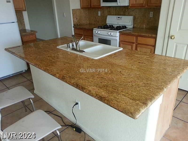 Photo 17 of 45, 5308 La Quinta Hills Street