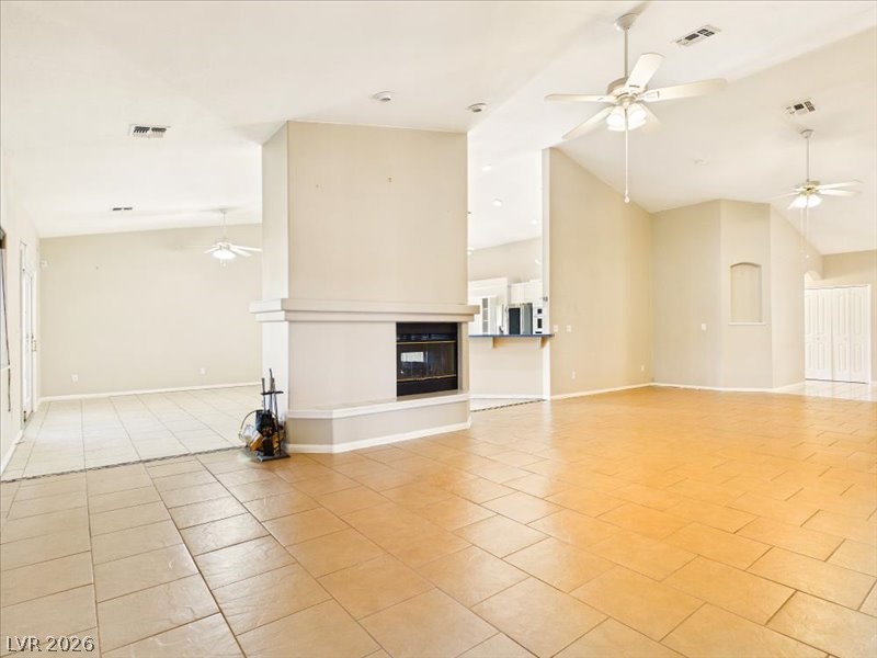 Photo 9 of 97, 1710 N Murphy Street