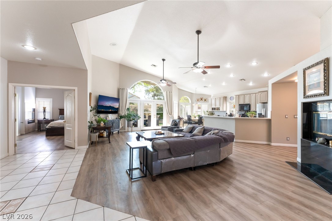 Photo 13 of 52, 8048 Marbella Circle