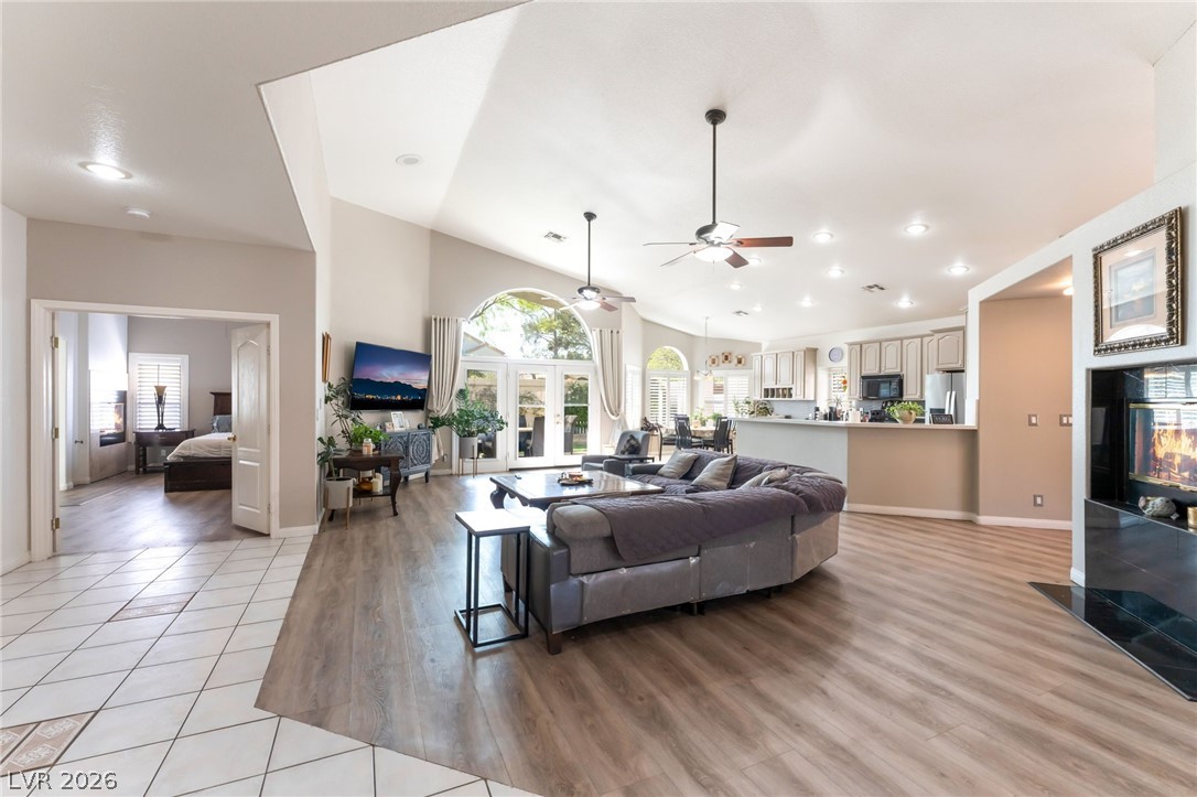 Photo 14 of 52, 8048 Marbella Circle