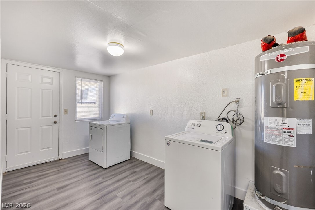 Photo 20 of 22, 1325 E Oakey Boulevard