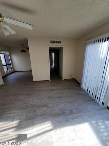 Photo 9 of 22, 5709 Goldmount Avenue