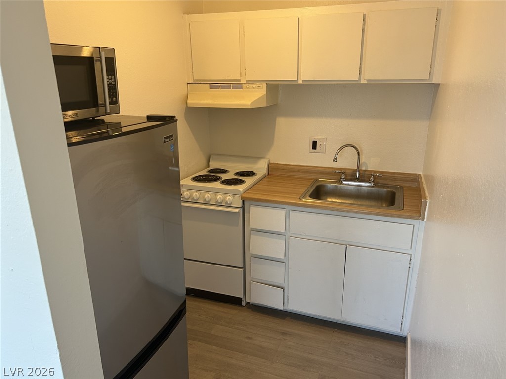 Photo 10 of 15, 4600 University Center Drive #235