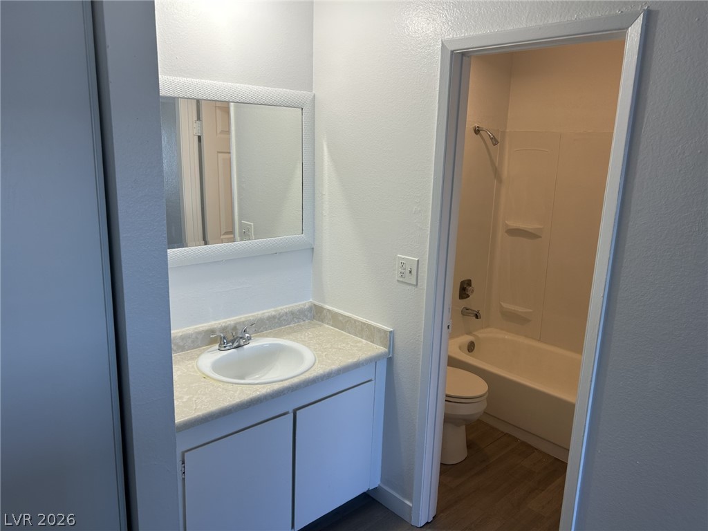 Photo 12 of 15, 4600 University Center Drive #235