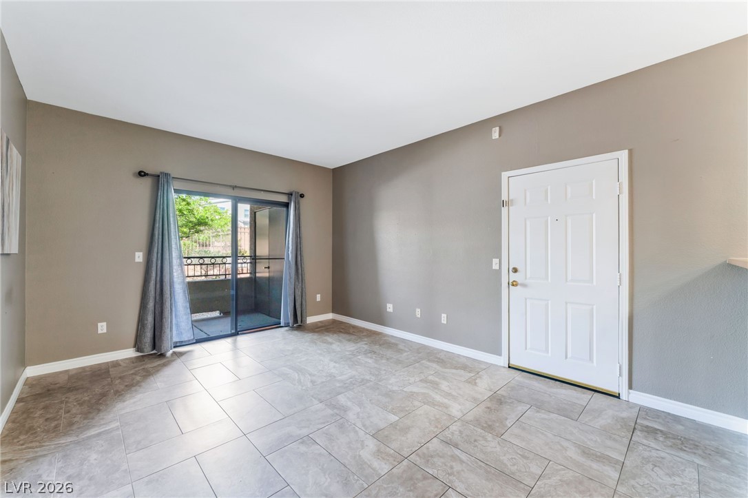 Photo 4 of 8250 N Grand Canyon Drive #1186