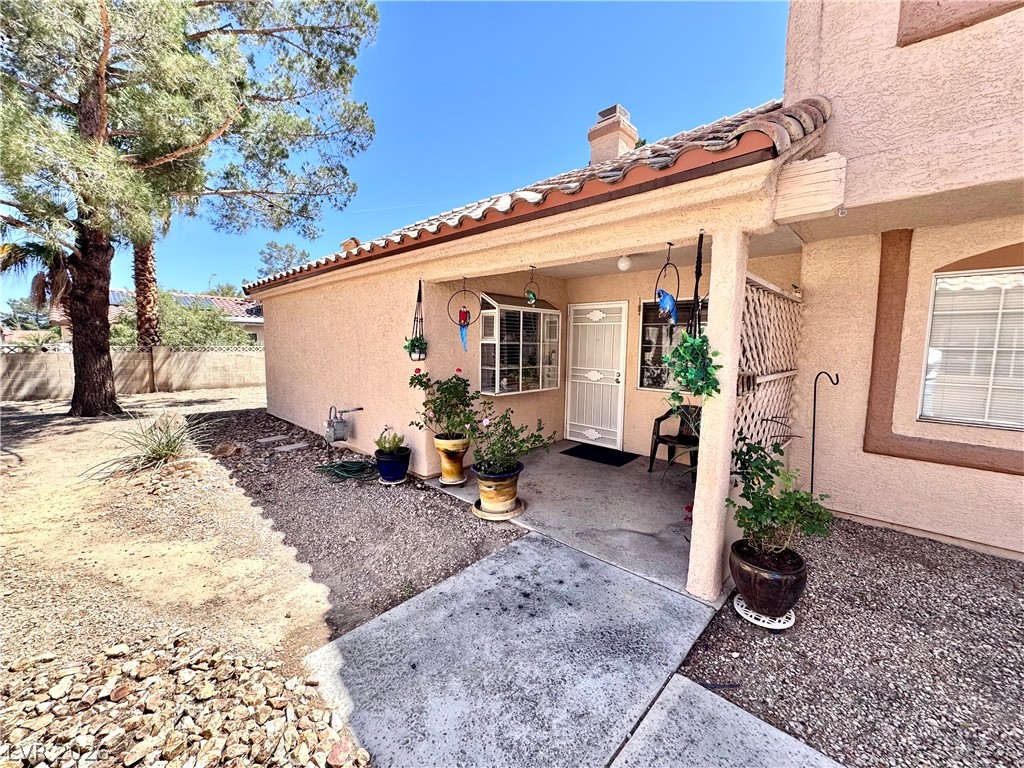 1600 N Torrey Pines Drive #101, Las Vegas 89108