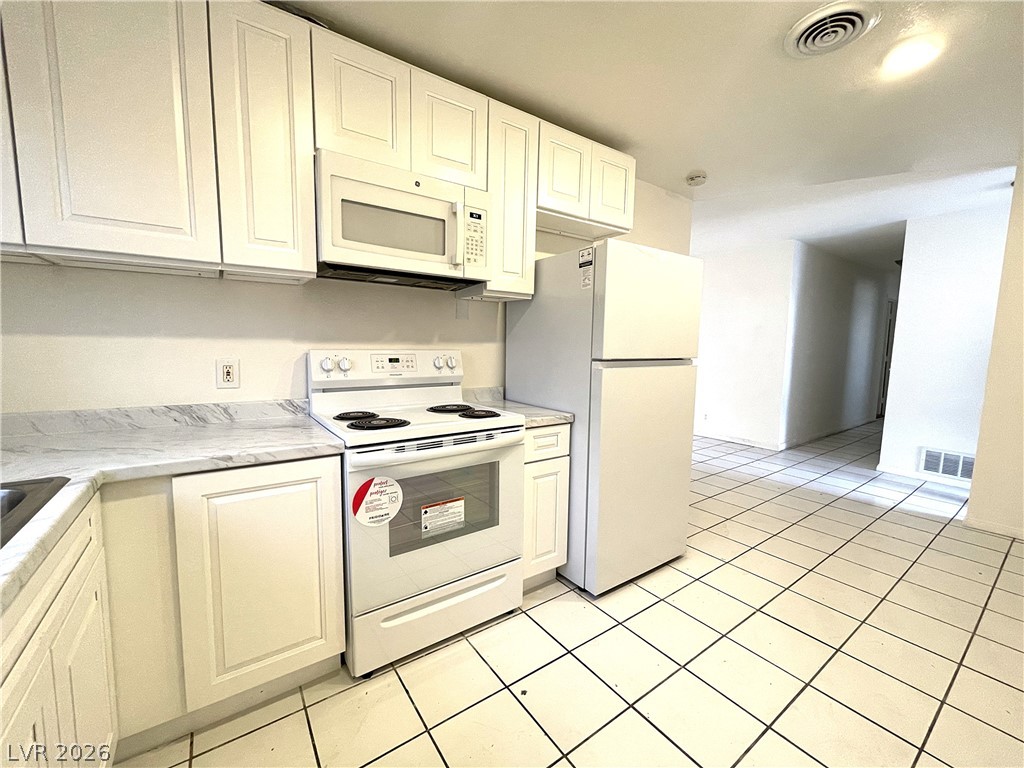 Photo 7 of 24, 1308 Montclair Street