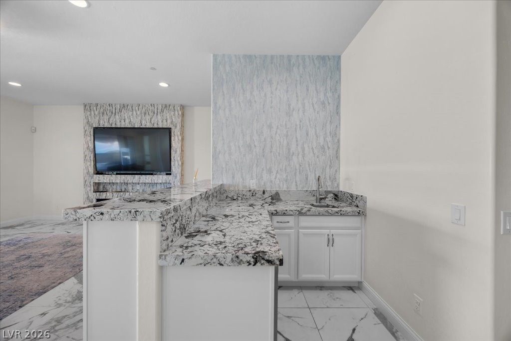 Photo 13 of 45, 2803 Candelaria Drive