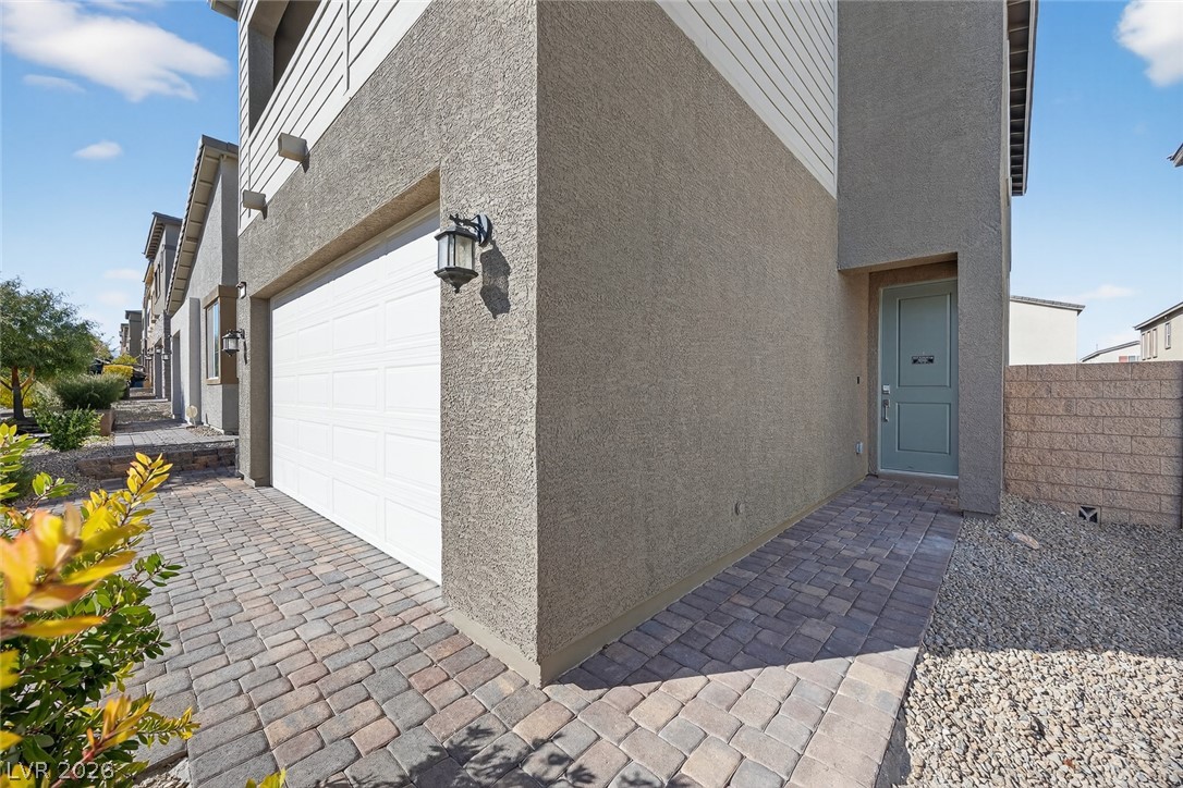 Photo 4 of 9934 Iron Creek Avenue