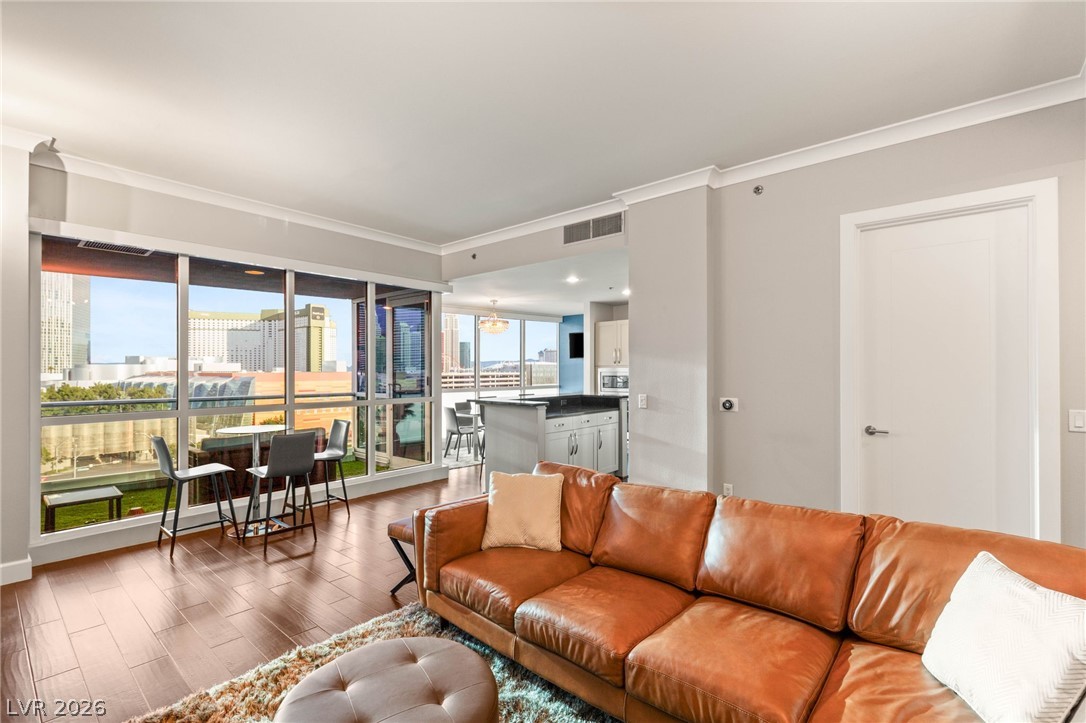 Photo 6 of 32, 4575 Dean Martin Drive #1007
