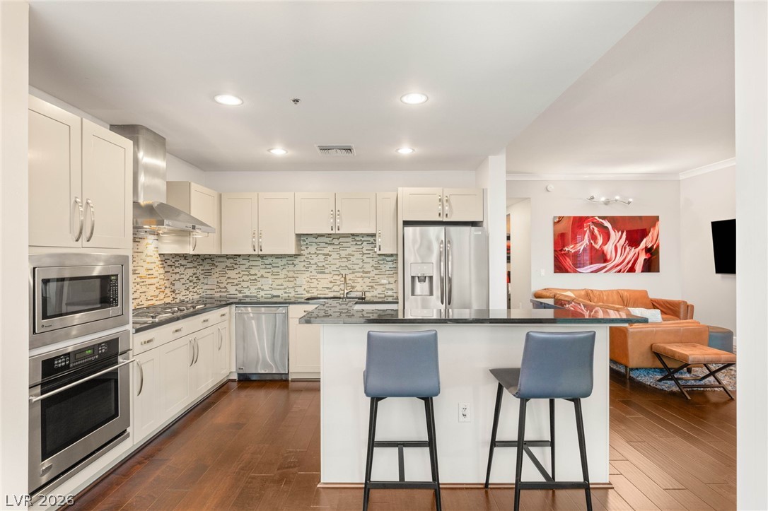 Photo 11 of 32, 4575 Dean Martin Drive #1007