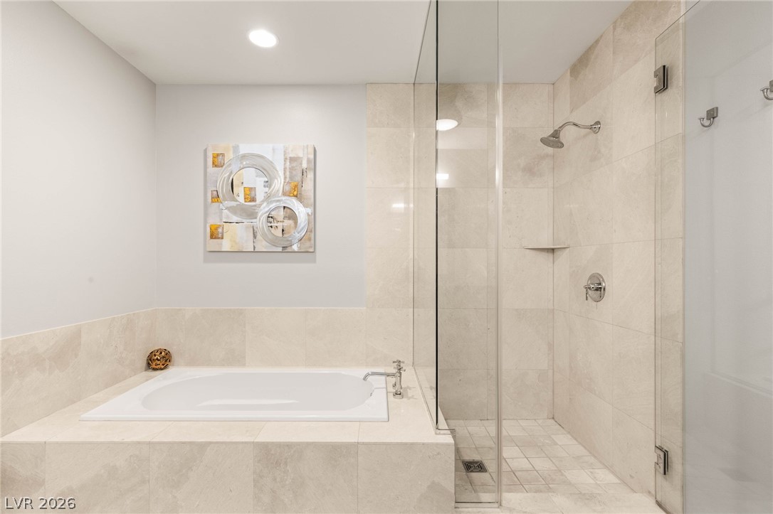 Photo 22 of 32, 4575 Dean Martin Drive #1007