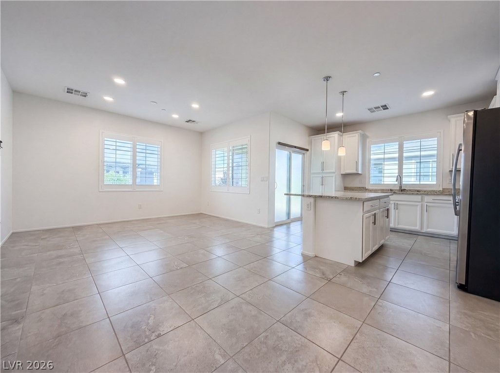 Photo 13 of 18, 8457 Insignia Avenue #106
