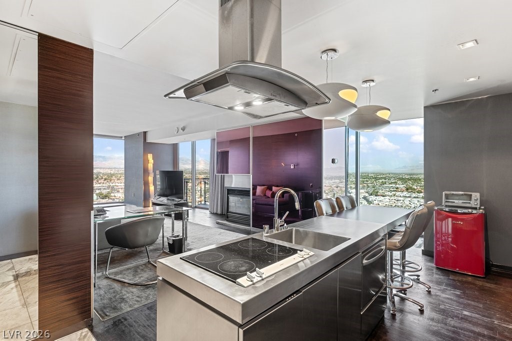 Photo 9 of 47, 4381 W Flamingo Road #23301