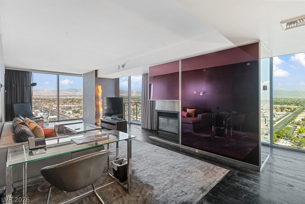 Photo 10 of 47, 4381 W Flamingo Road #23301