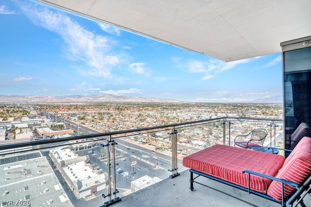 Photo 32 of 47, 4381 W Flamingo Road #23301