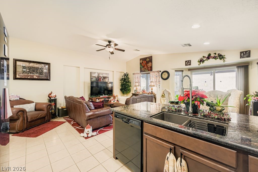 Photo 10 of 47, 3848 Citrus Heights Avenue