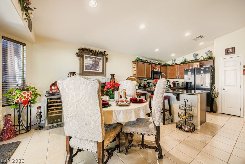 Photo 13 of 47, 3848 Citrus Heights Avenue