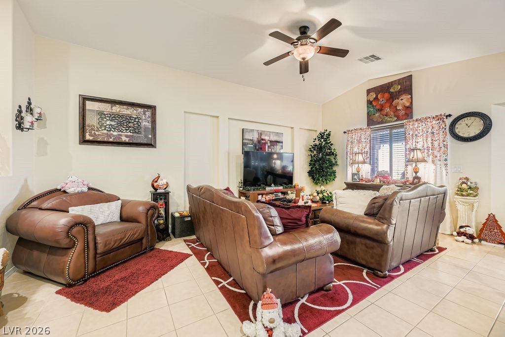 Photo 11 of 47, 3848 Citrus Heights Avenue