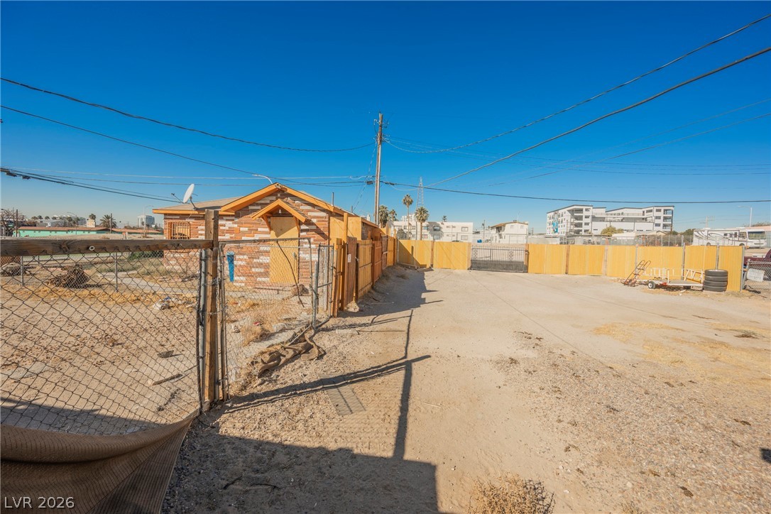 Photo 5 of 1220 E Ogden Avenue