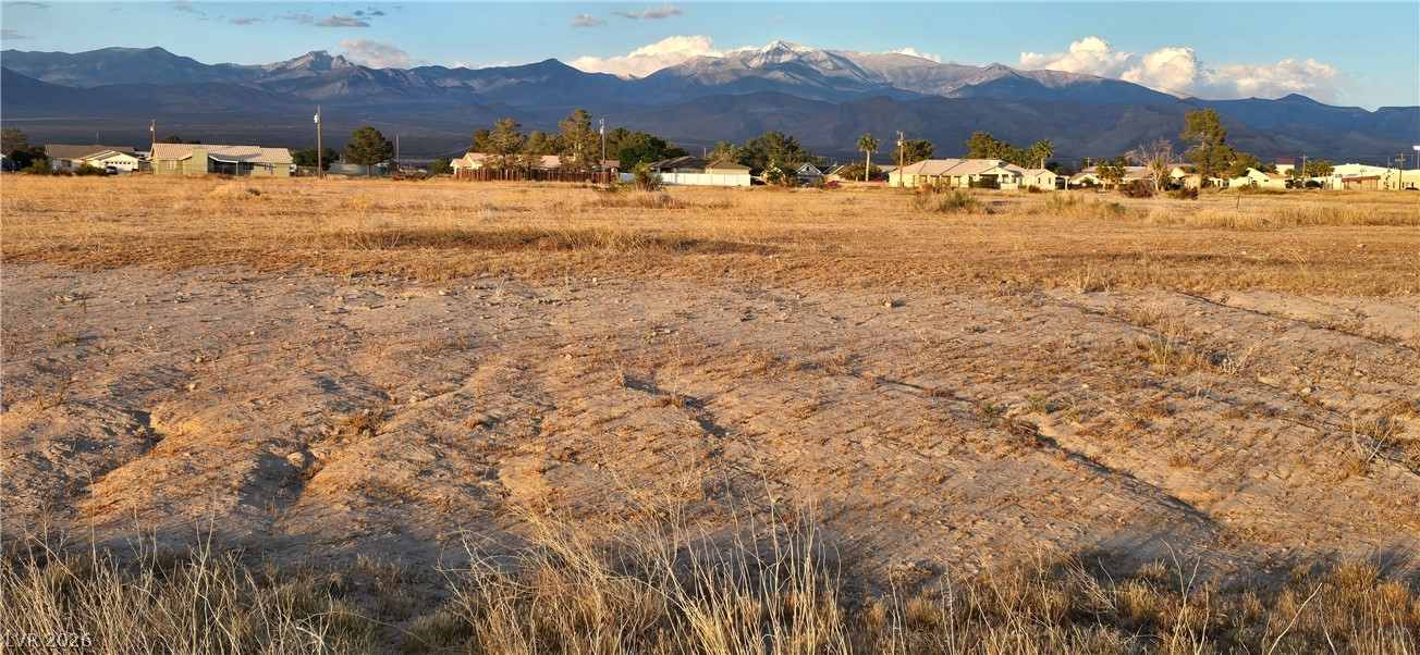 Photo 6 of 15, 1991 S Valley View Circle