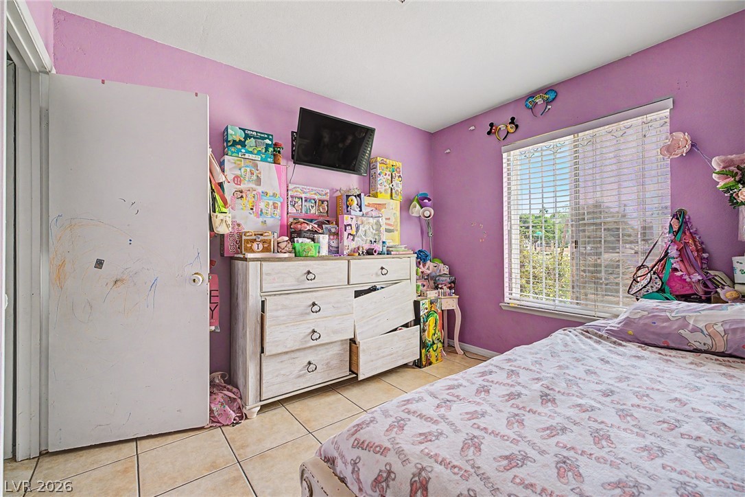 Photo 21 of 26, 4533 Sherrill Avenue