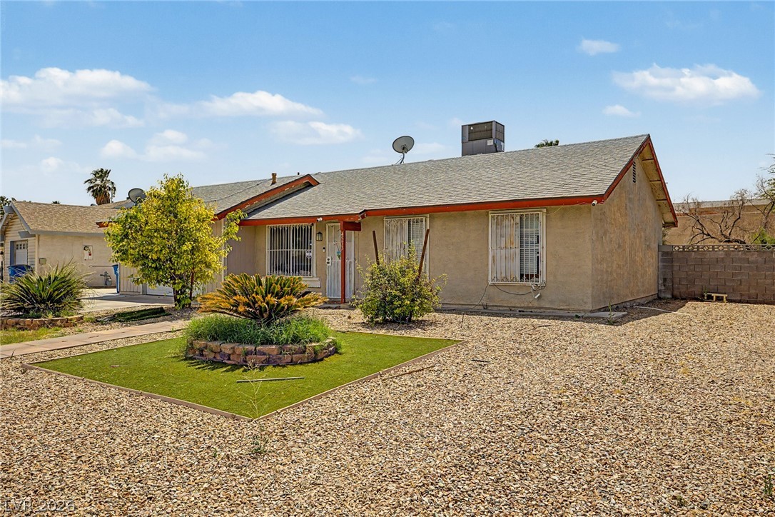 Photo 2 of 4533 Sherrill Avenue