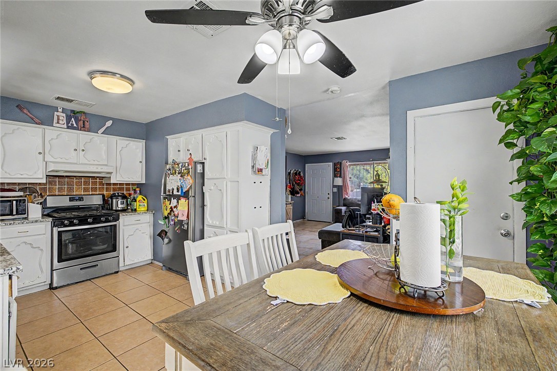 Photo 7 of 26, 4533 Sherrill Avenue