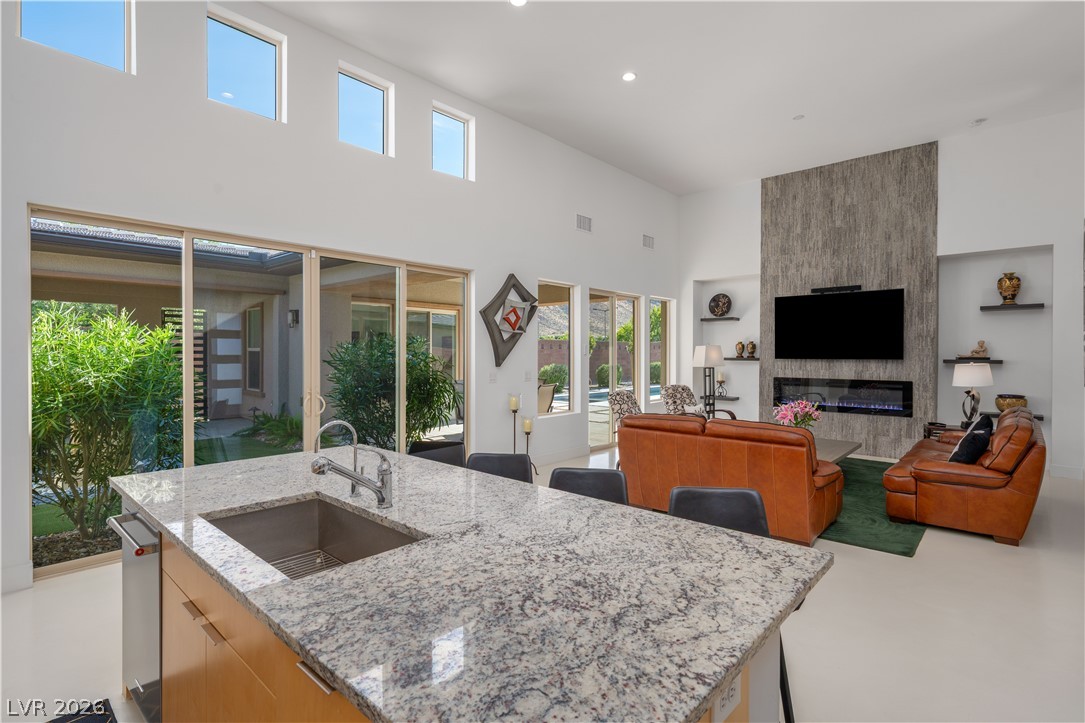 Photo 6 of 73, 6881 Wood Clover Court