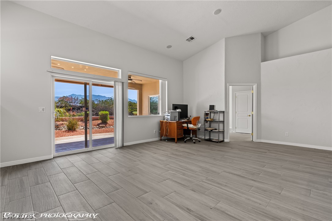 Photo 10 of 68, 1186 Mohave Drive