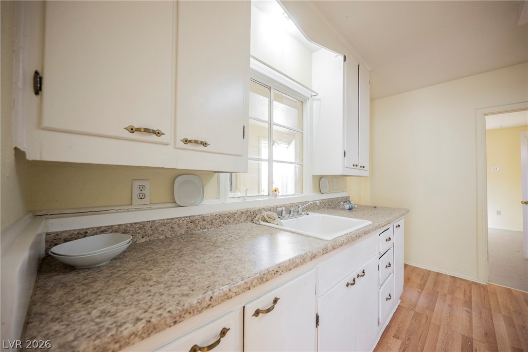 Photo 13 of 38, 203 N 13th Street