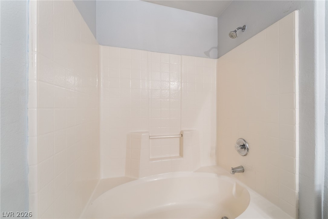 Photo 12 of 23, 5710 E Tropicana Avenue #2148