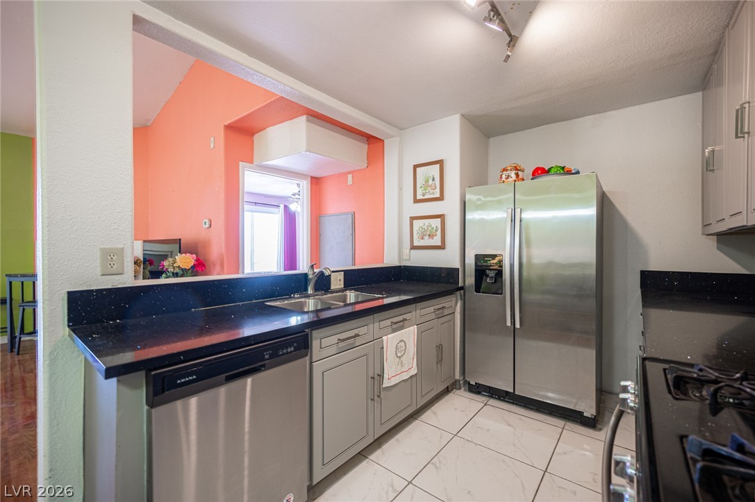 Photo 24 of 50, 2120 Ramrod Avenue #927
