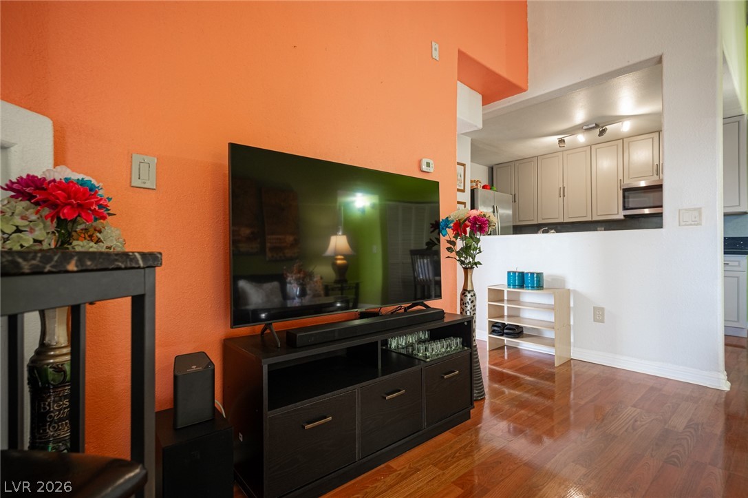 Photo 15 of 50, 2120 Ramrod Avenue #927