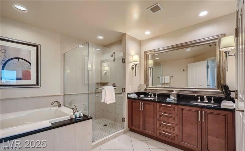 Photo 15 of 27, 135 E Harmon Avenue #22717