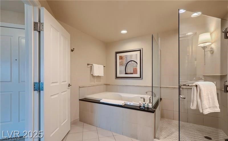 Photo 16 of 27, 135 E Harmon Avenue #22717