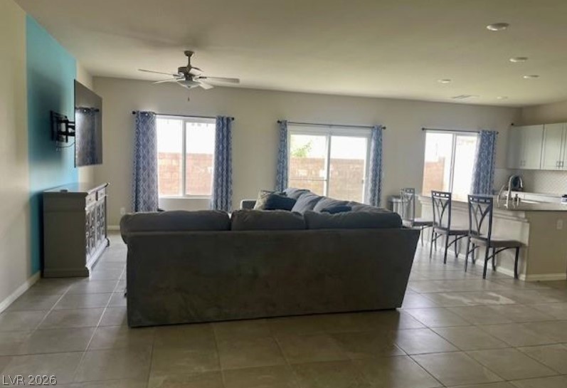 Photo 4 of 941 Twincrest Avenue